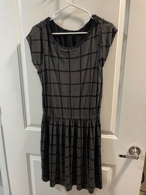 Aprz Ny Black Windowpane Scoop-Neck Midi Dress